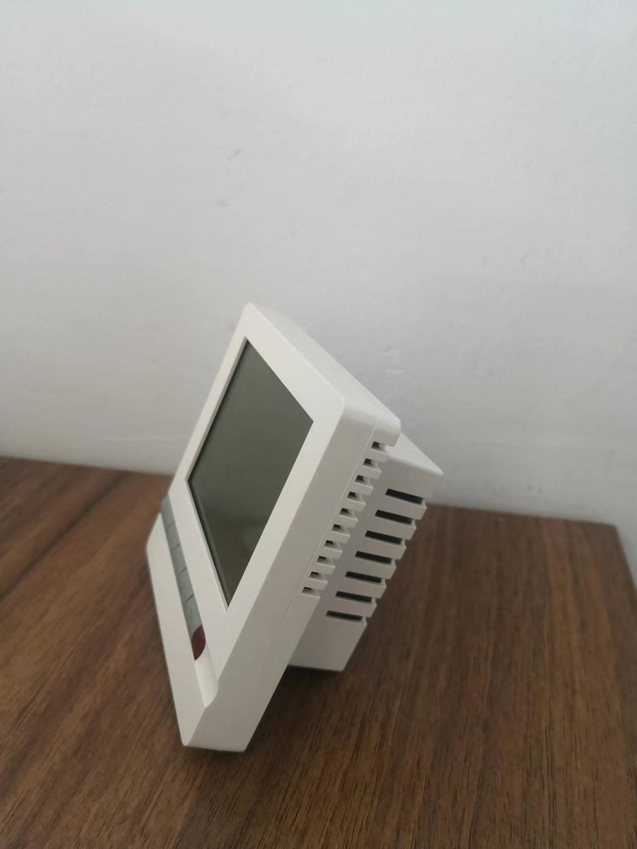 温控器的种类、原理与应用领域简介